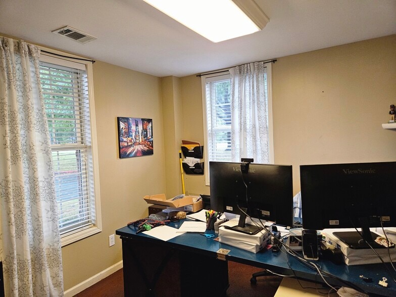 More Photos Of 4462 Bretton Ct NW, Acworth Flex For Sale