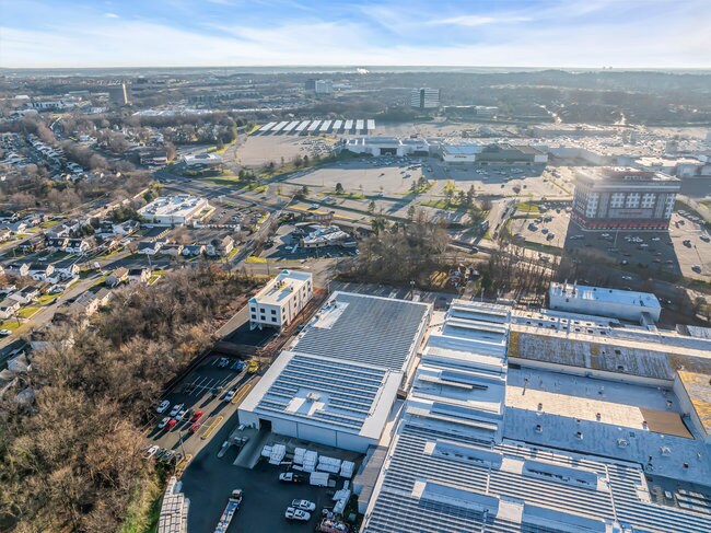 More Photos Of 374 Green St, Woodbridge Coworking Space