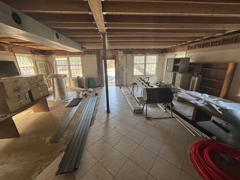 More Photos Of 510 S Burnt Mill Rd, Voorhees Office For Lease