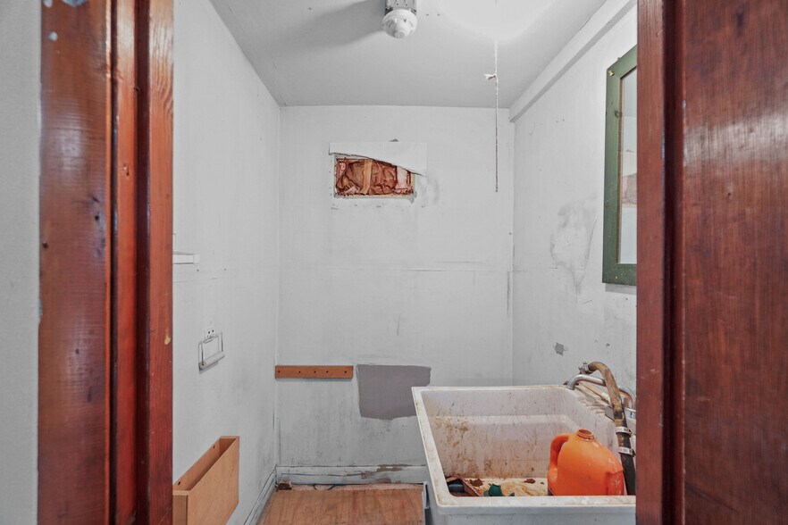 More Photos Of 72 PARKER St, Woonsocket General Retail For Sale