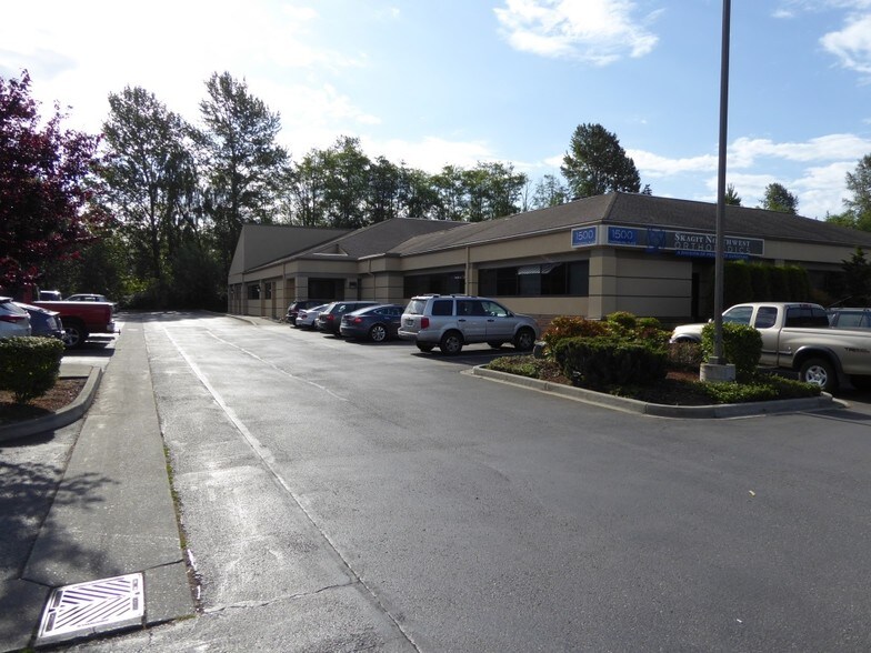 More Photos Of 1500 Continental Pl, Mount Vernon Medical For Lease