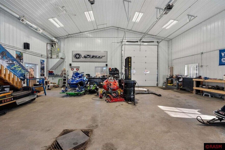 More Photos Of 213 Broadway Ave N, New Richland Light Distribution For Sale