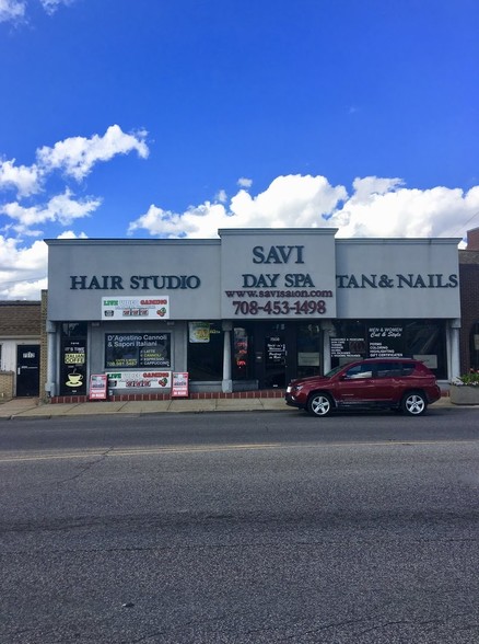 Primary Photo Of 7508-7510 W Grand Ave, Elmwood Park Storefront Retail Office For Lease