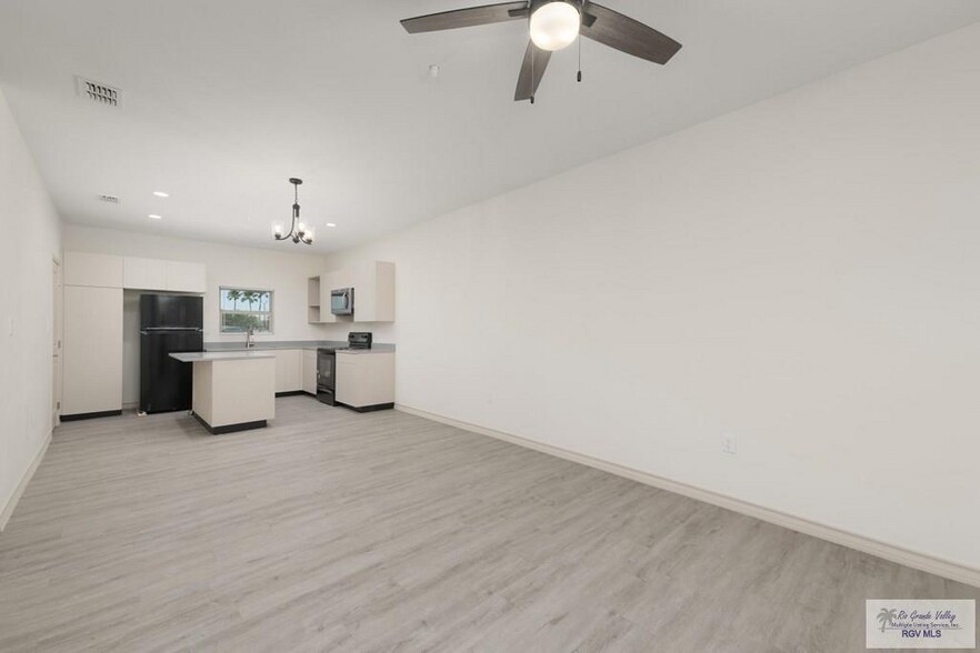 More Photos Of 2107 Village Center Blvd, Brownsville Apartments For Sale