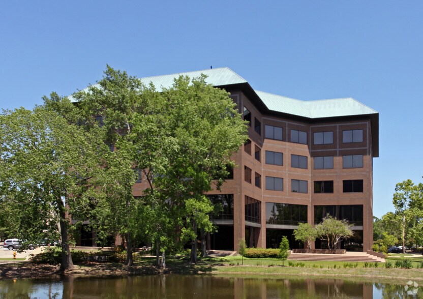 More Photos Of 8555 United Plaza Blvd, Baton Rouge Office For Lease
