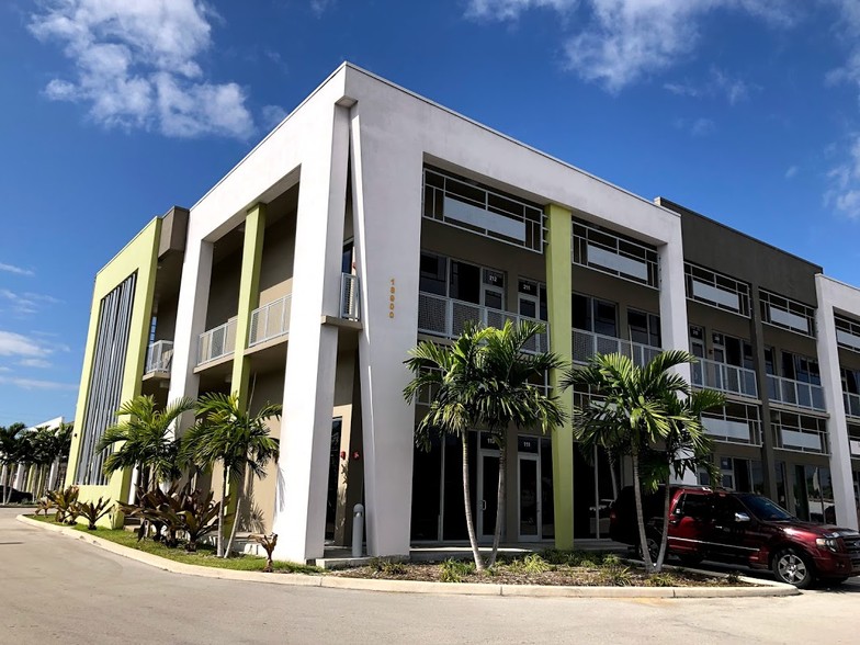 More Photos Of 18900 SW 106th Ave, Miami Freestanding For Lease