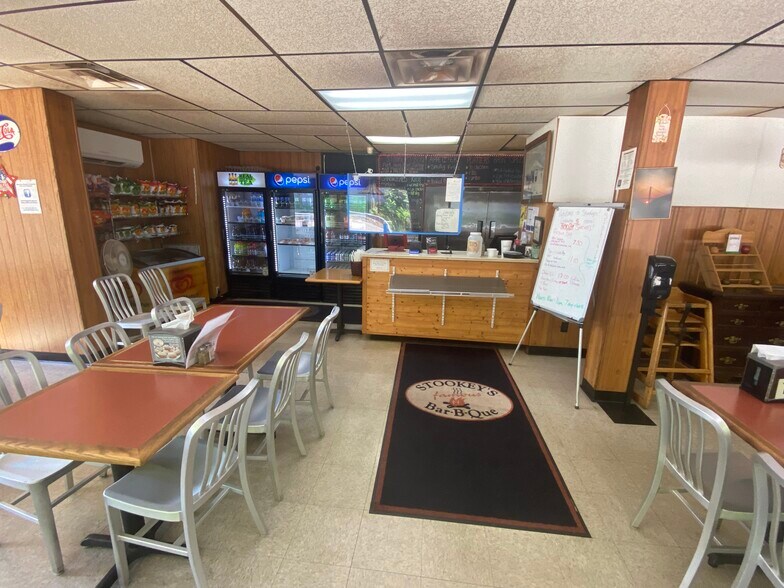 More Photos Of 122 E Poplar St, Nanticoke Restaurant For Sale