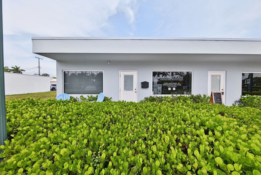 More Photos Of 3400 NE 12th Ave, Fort Lauderdale Freestanding For Lease