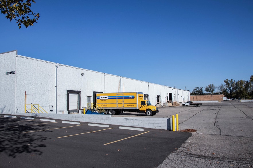 More Photos Of 2060-2078 N Integrity Dr, Columbus Warehouse For Lease