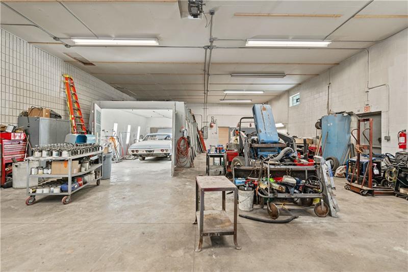 More Photos Of 560 Hoover Rd, Penn Hills Warehouse For Sale
