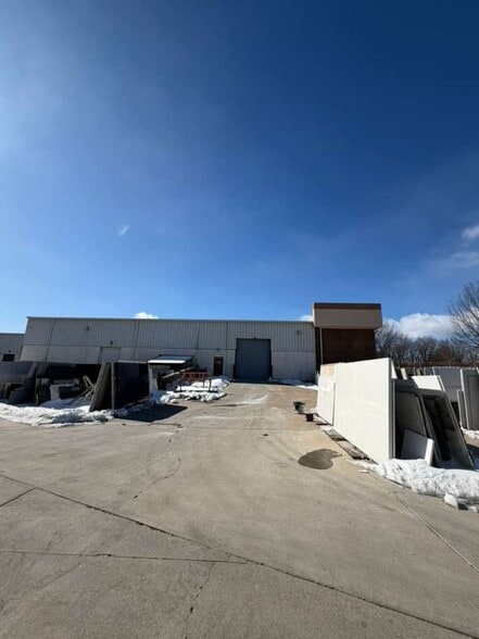 More Photos Of 14889 Persistence Dr, Woodbridge Flex For Sale