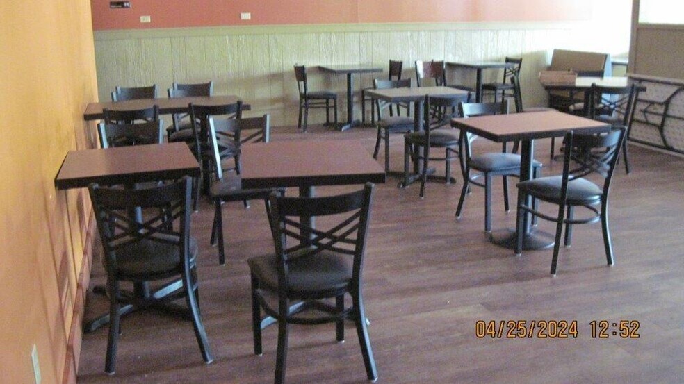 More Photos Of 15-33 Village Center Dr, Reading Flex For Lease