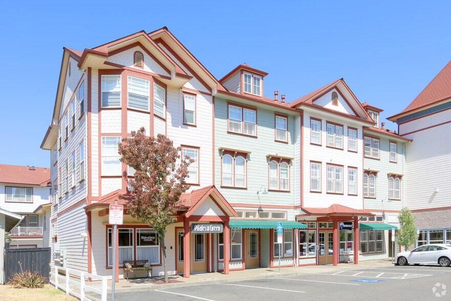 More Photos Of 220 Windsor River Rd, Windsor Apartments For Sale