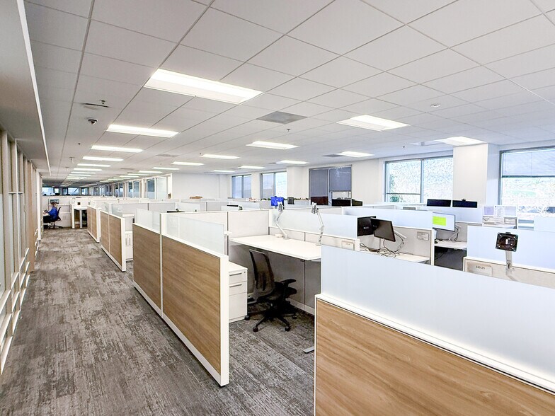 More Photos Of 2173 Salk Ave, Carlsbad Office For Lease