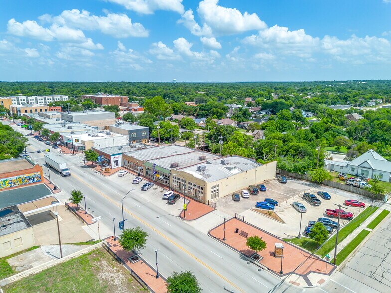 More Photos Of 3014-3016 E Rosedale St, Fort Worth Freestanding For Lease