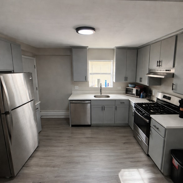 More Photos Of 10338 S Walden Pky, Chicago Apartments For Sale