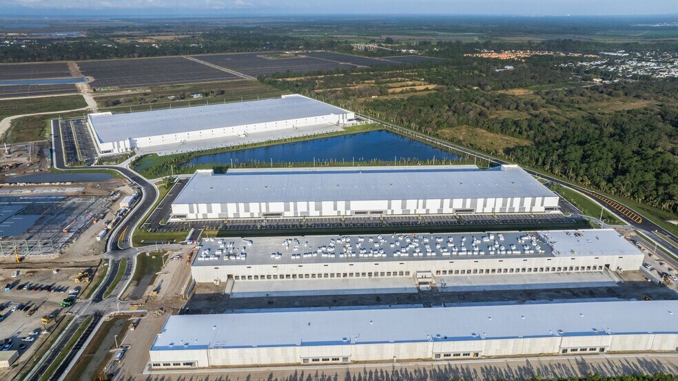 More Photos Of 2000 SW Kanner Hwy, Stuart Unknown For Lease