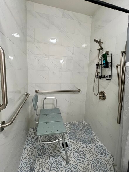 More Photos Of 21428 N 55th Ave, Glendale Assisted Living For Lease