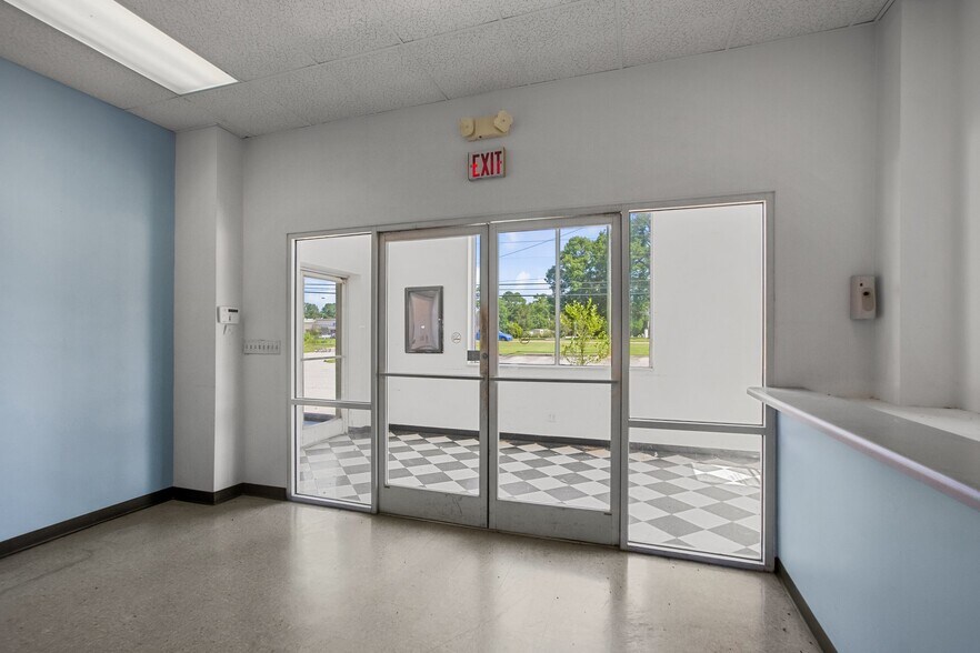 More Photos Of 1385 John Small Ave, Washington Medical For Lease