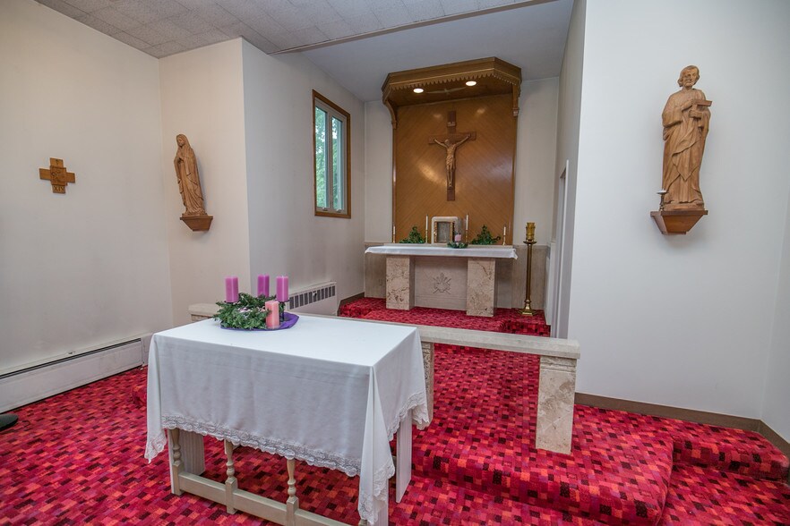 More Photos Of 2425 N Taylor Rd, Cleveland Heights Religious Facility For Sale