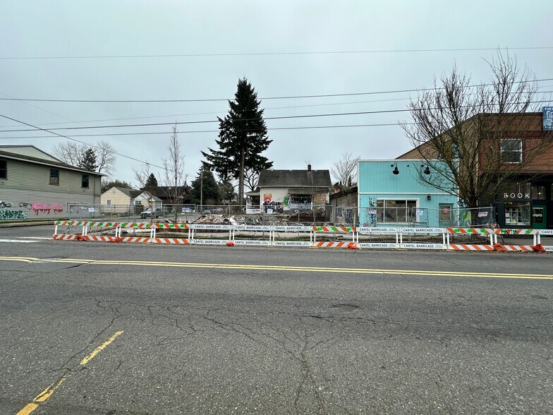 More Photos Of 2734-2738 NE Alberta St, Portland Land For Sale