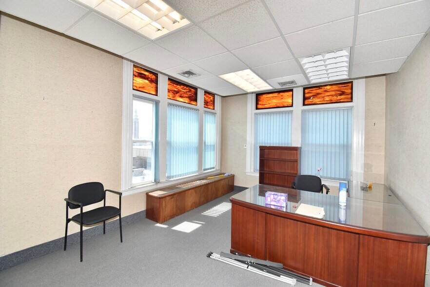 More Photos Of 175 State St, Springfield Office For Sale
