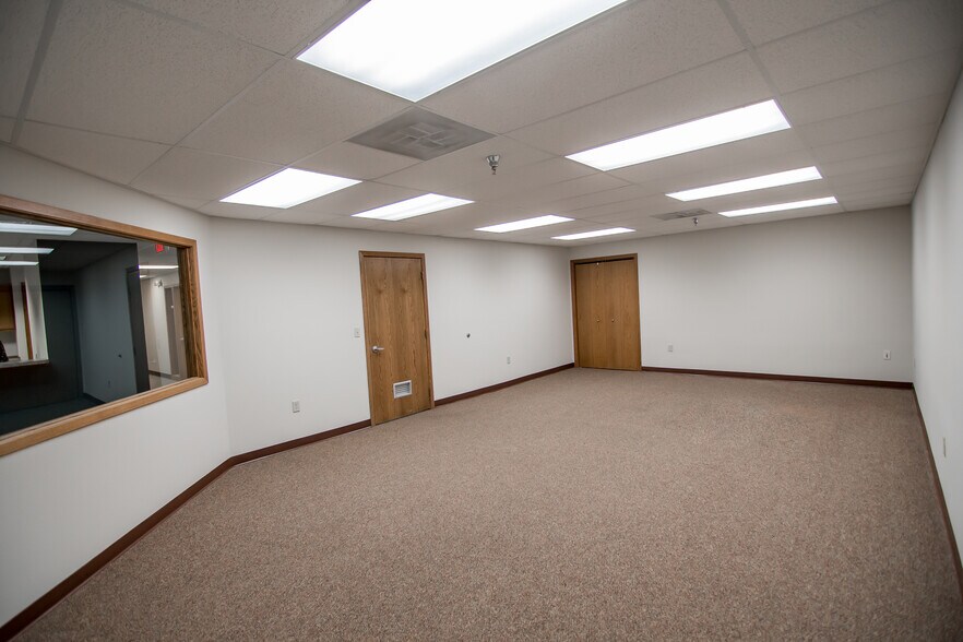 More Photos Of 631 Saint Anne St, Rapid City Medical For Lease