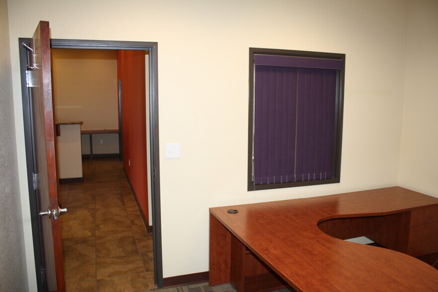More Photos Of 3048 N Cessna Ave, Casa Grande Warehouse For Lease