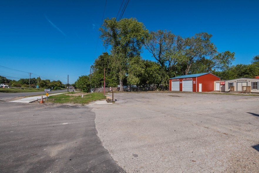 More Photos Of 6201 S Congress Ave, Austin Auto Repair For Lease