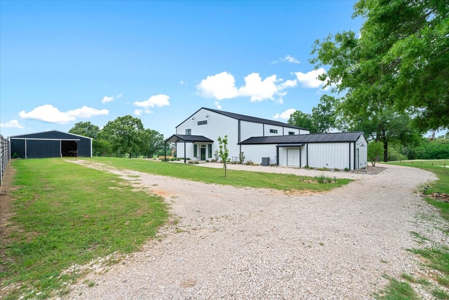 More Photos Of 1972 FM 857, Grand Saline Trailer Camper Park For Sale