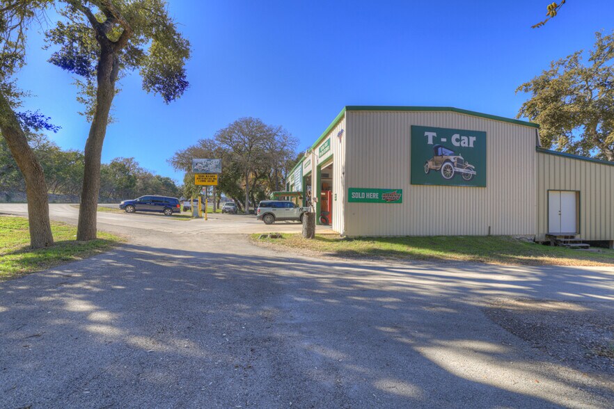 More Photos Of 8328 FM 2673, Canyon Lake Auto Repair For Sale