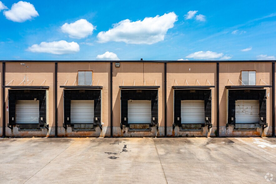 More Photos Of 385 Highway 155 South, McDonough Manufacturing For Lease