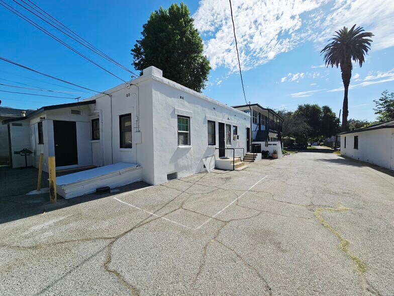 More Photos Of 49 S Grand Oaks Ave, Pasadena Apartments For Sale