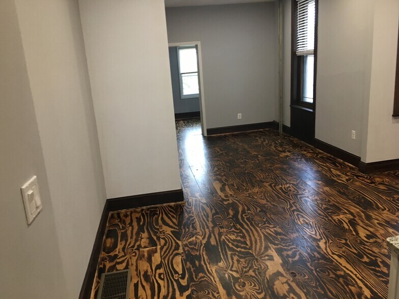 More Photos Of 624 E Girard Ave, Philadelphia Office Residential For Lease