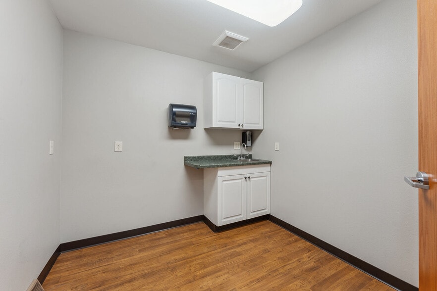 More Photos Of 223 E Main St, Reedsburg Storefront Retail Office For Sale