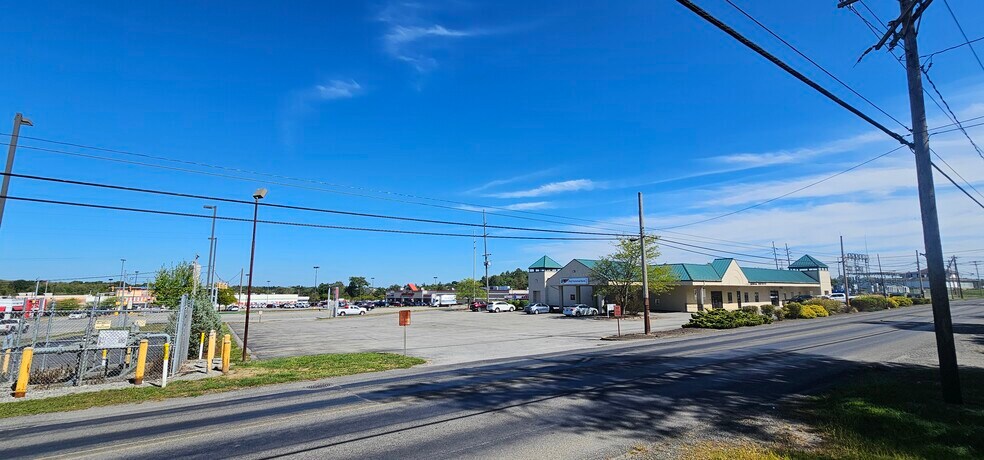 More Photos Of 2639 Darlington Rd, Beaver Falls Office For Sale