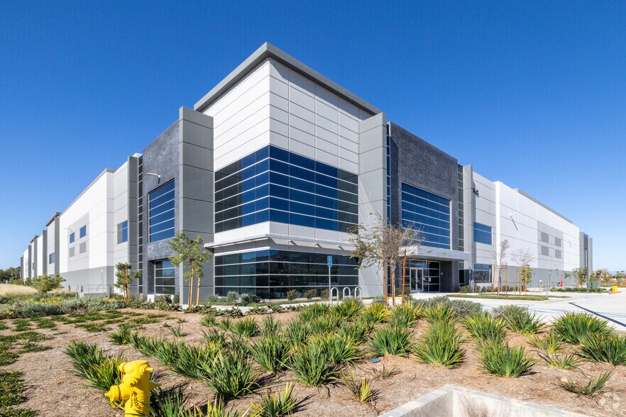 Primary Photo Of 4742 Redlands Ave, Perris Warehouse For Lease