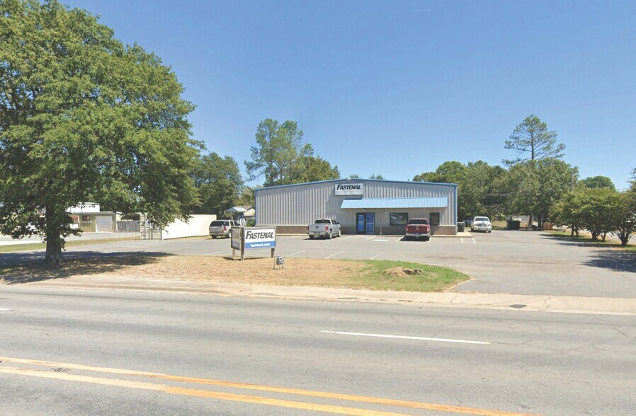 Primary Photo Of 1921 S Park Ave, Stuttgart Industrial For Sale