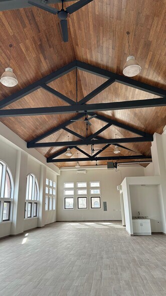 More Photos Of 405-407 Gates Ave, Brooklyn Loft Creative Space For Lease