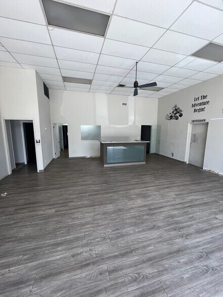 More Photos Of 4052 University Blvd S, Jacksonville General Retail For Sale
