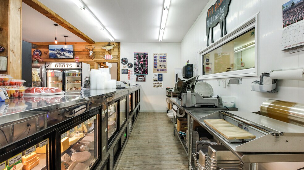 More Photos Of 909 W Main St, Cameron General Retail For Sale