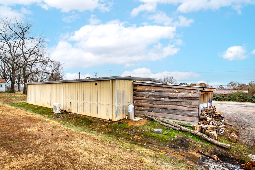 More Photos Of 3953 Highway 95, Cleveland Convenience Store For Sale