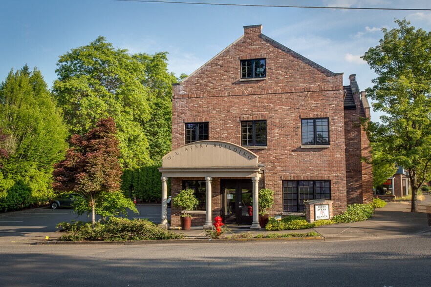 More Photos Of 15540 SW Boones Ferry Rd, Lake Oswego Office For Lease