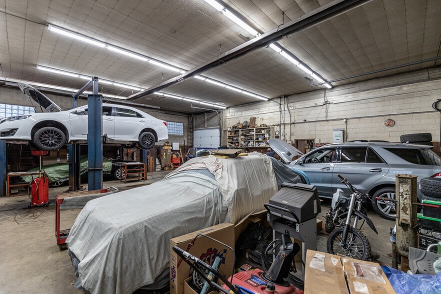 More Photos Of 252 Kenmore Ave, Buffalo Auto Repair For Sale