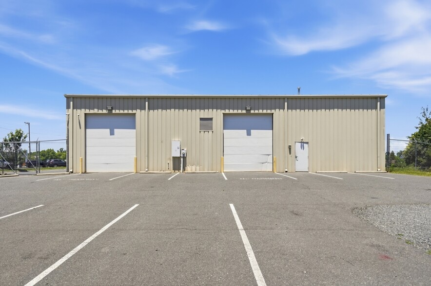 More Photos Of 13142 Albemarle Rd, Mint Hill Light Distribution For Sale