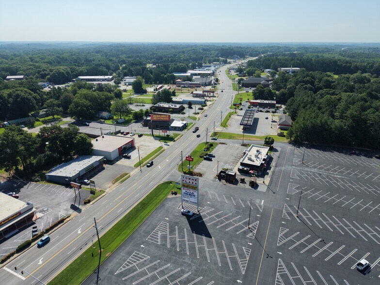More Photos Of 1012-1080 Big A Rd S, Toccoa Unknown For Lease