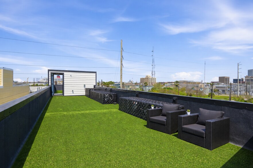 More Photos Of 2805 Church st, Galveston Apartments For Sale