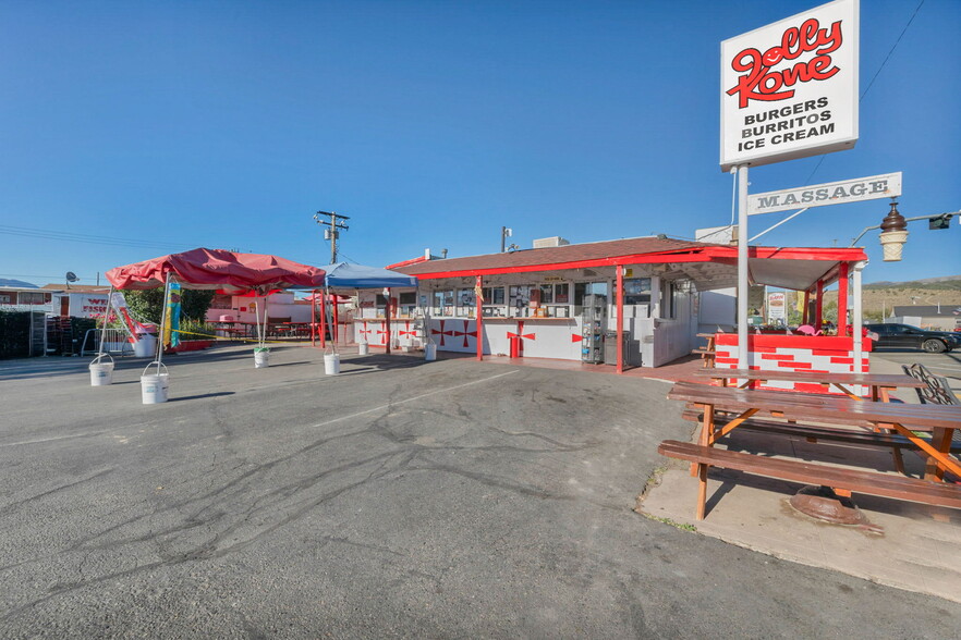 More Photos Of 198 Main St, Bridgeport Restaurant For Sale