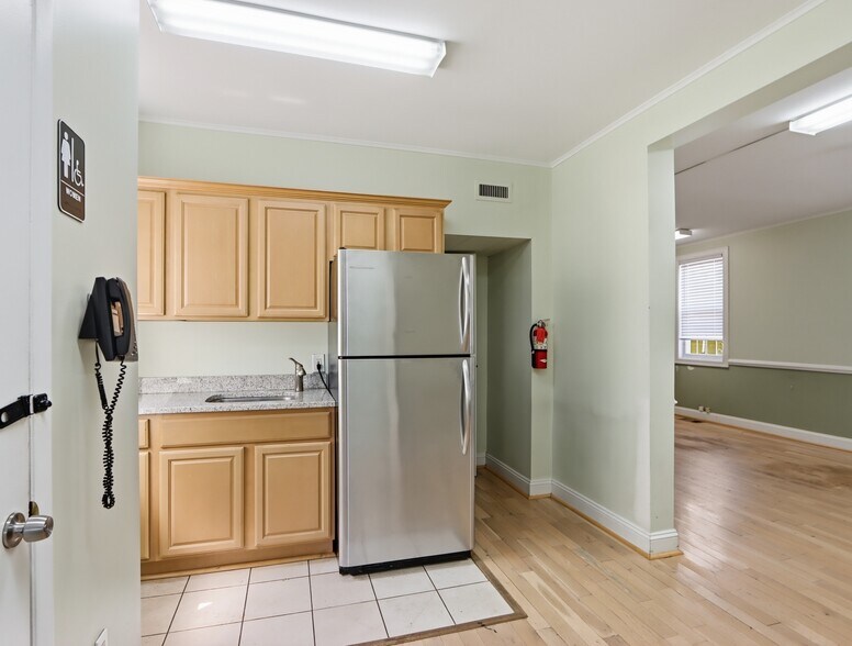 More Photos Of 4405 Leeds Ave, Baltimore Office Residential For Sale