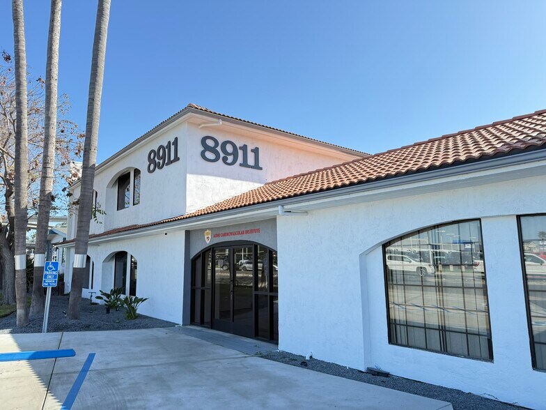 Primary Photo Of 8911 La Mesa Blvd, La Mesa Medical For Lease